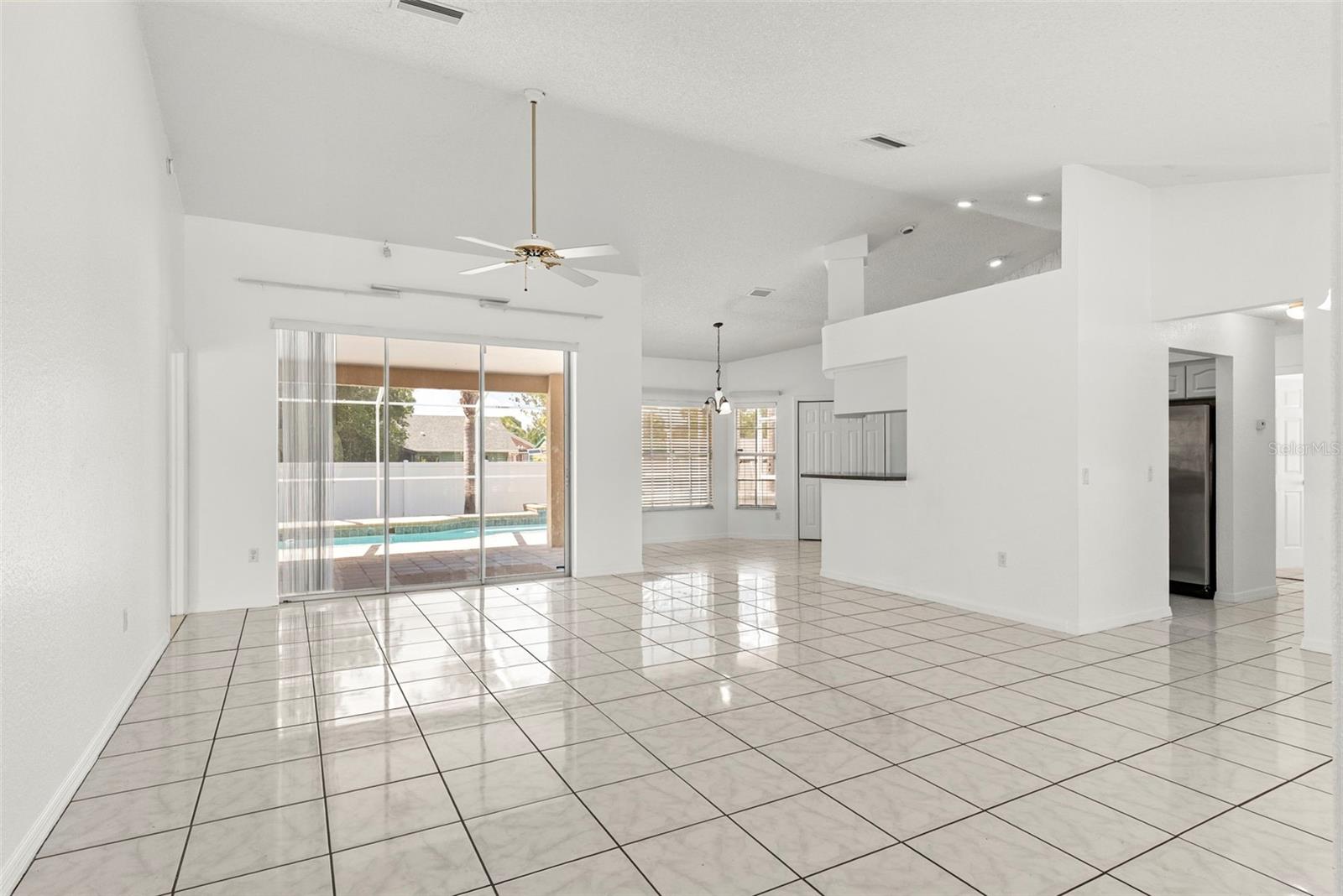 4653 Mariner Blvd Property Photo 7