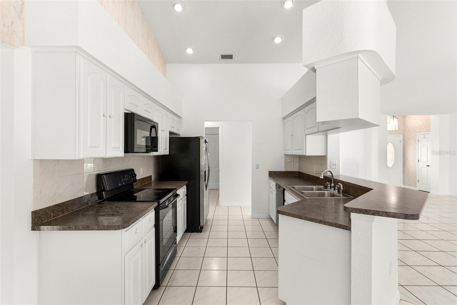 4653 Mariner Blvd Property Photo 12
