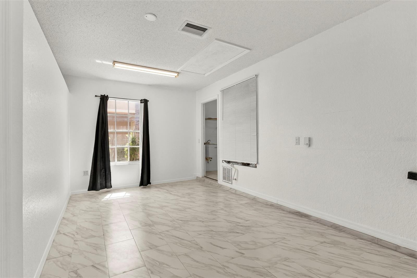 4653 Mariner Blvd Property Photo 27