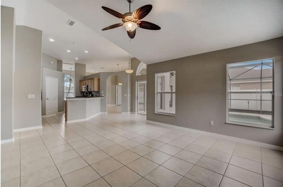 1061 Seneca Trl Property Photo 3