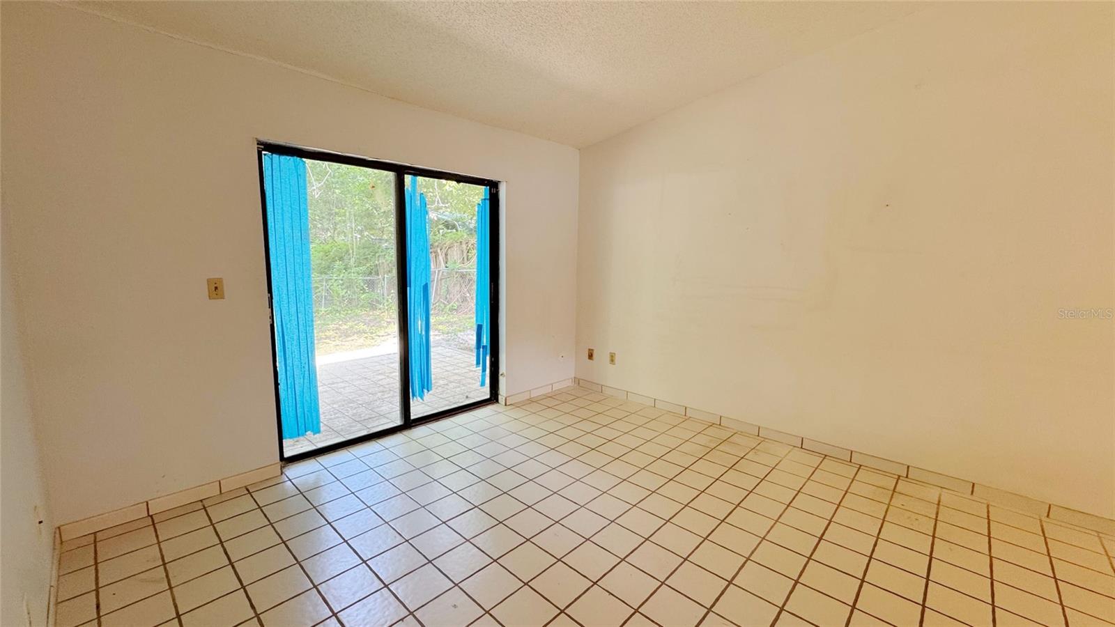 762 Kings Cove Ct Property Photo 9