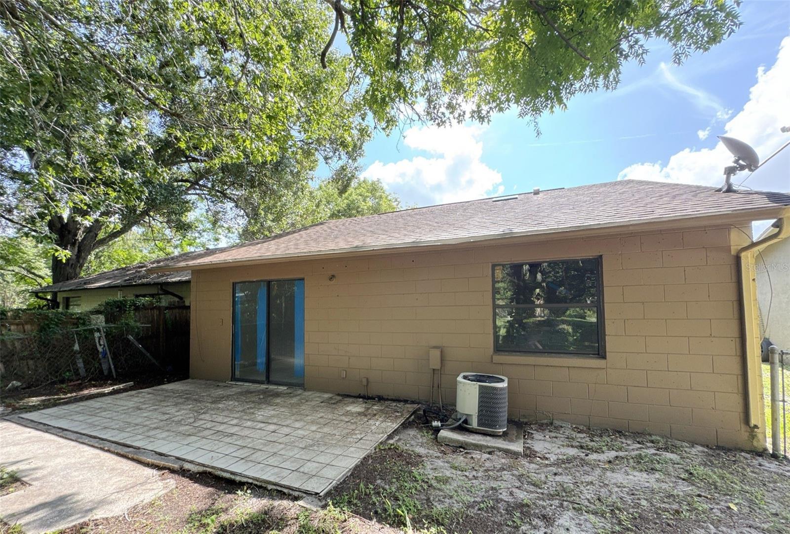 762 Kings Cove Ct Property Photo 14