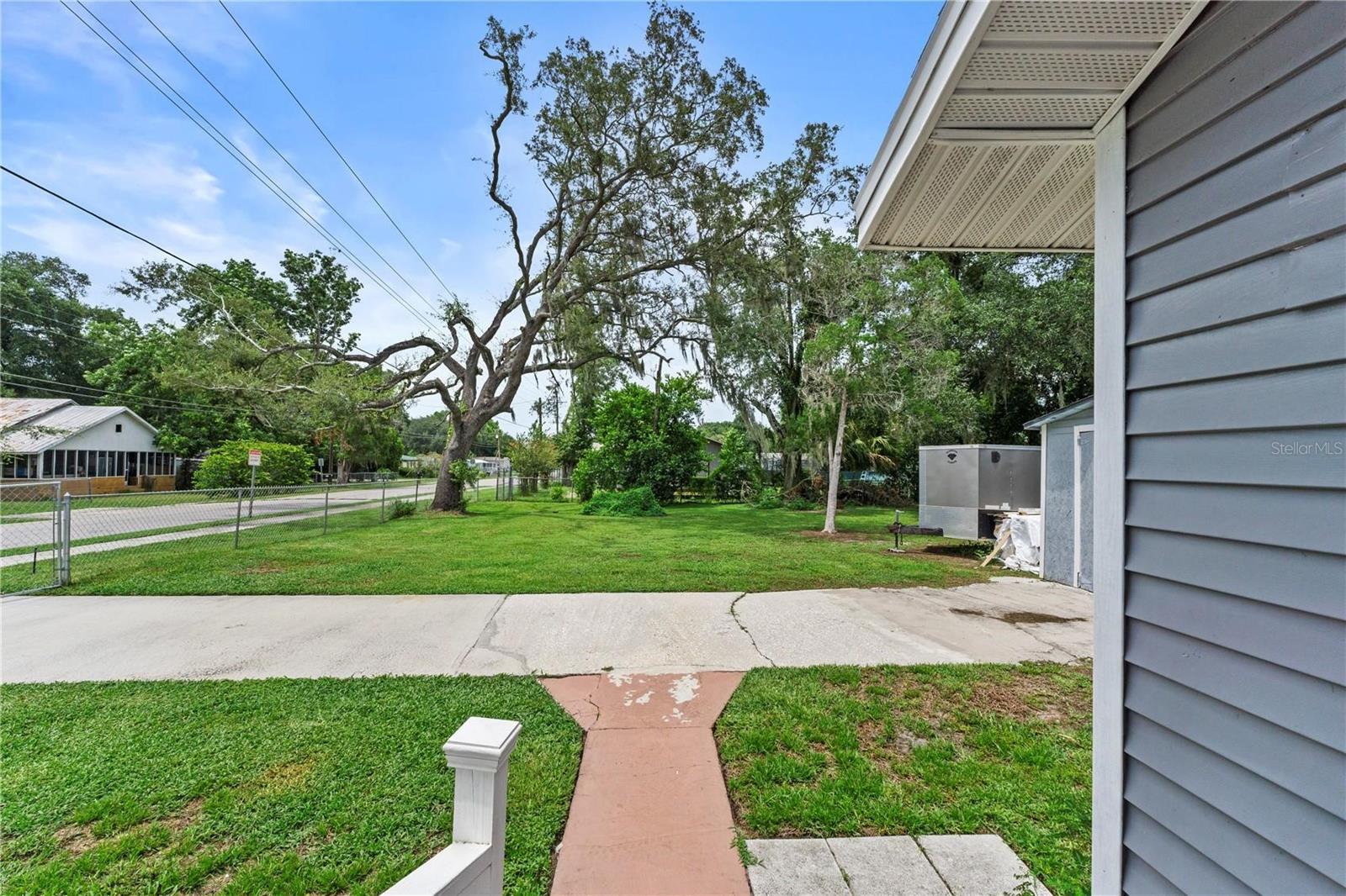 204 Pine Ave Property Photo 10