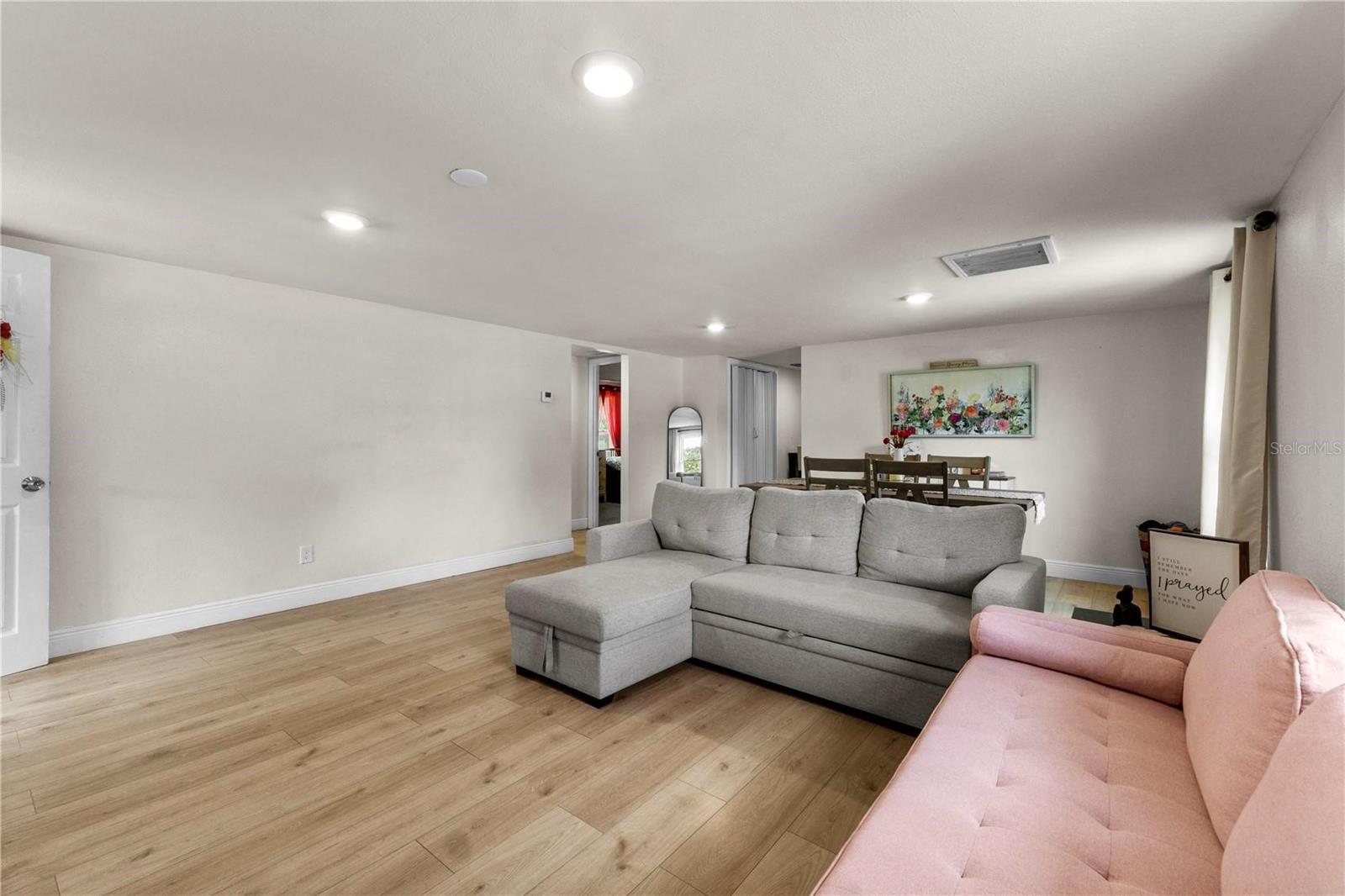204 Pine Ave Property Photo 16