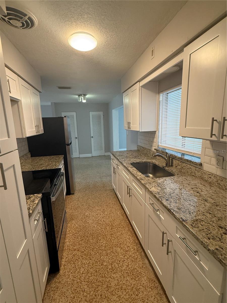 6308 Ravinnia Dr Property Photo 18