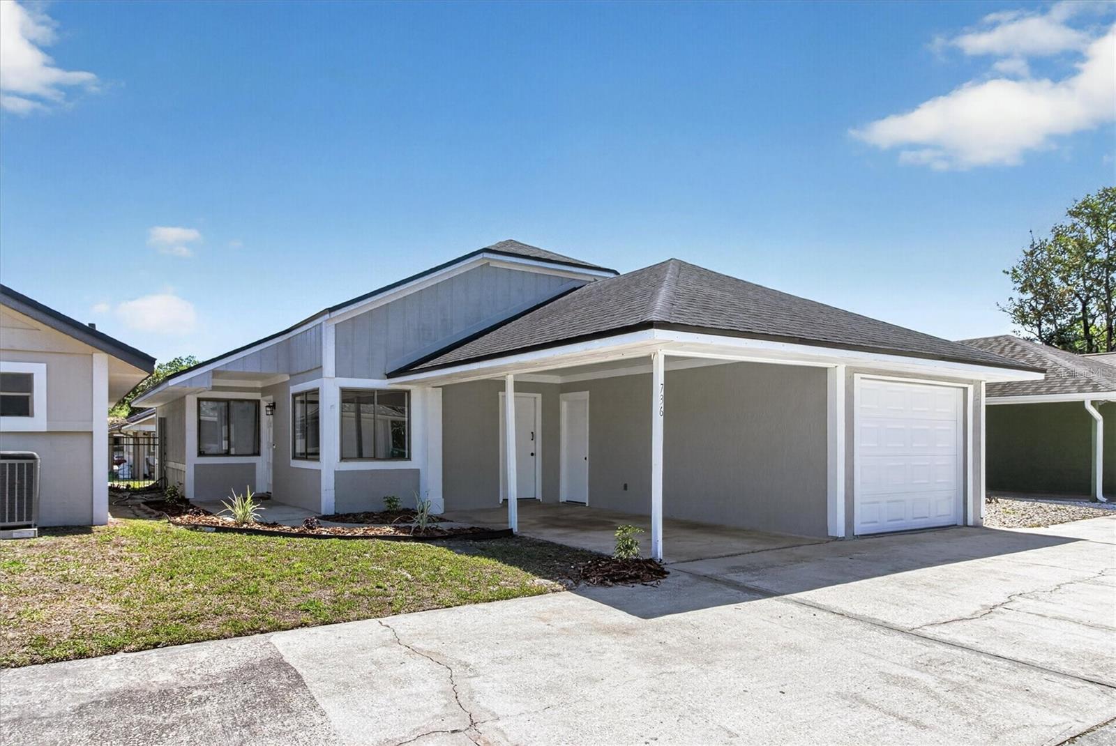 736 SUMMERLAND DR