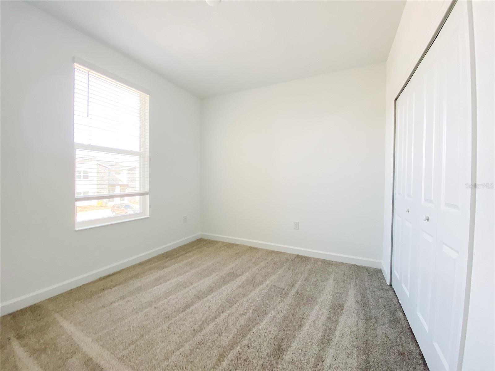 977 Leader St Property Photo 17