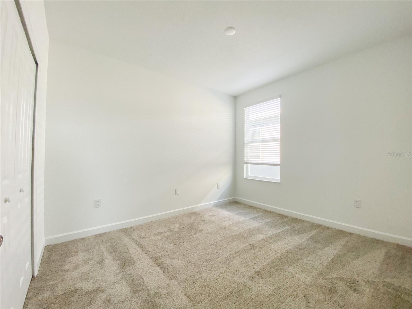 977 Leader St Property Photo 23