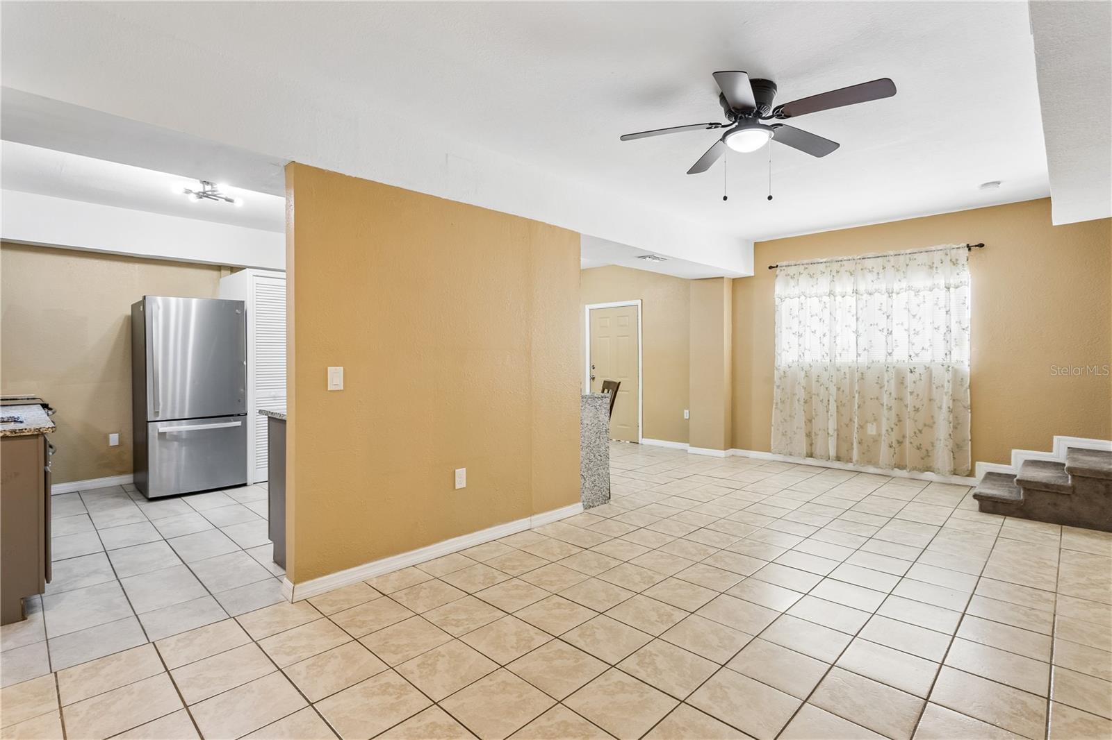 3123 Lawrence St Property Photo 3