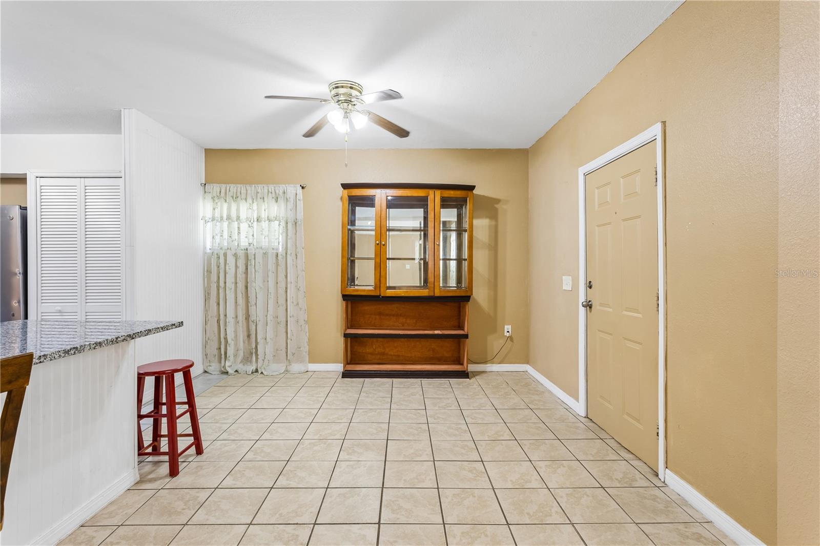3123 Lawrence St Property Photo 5