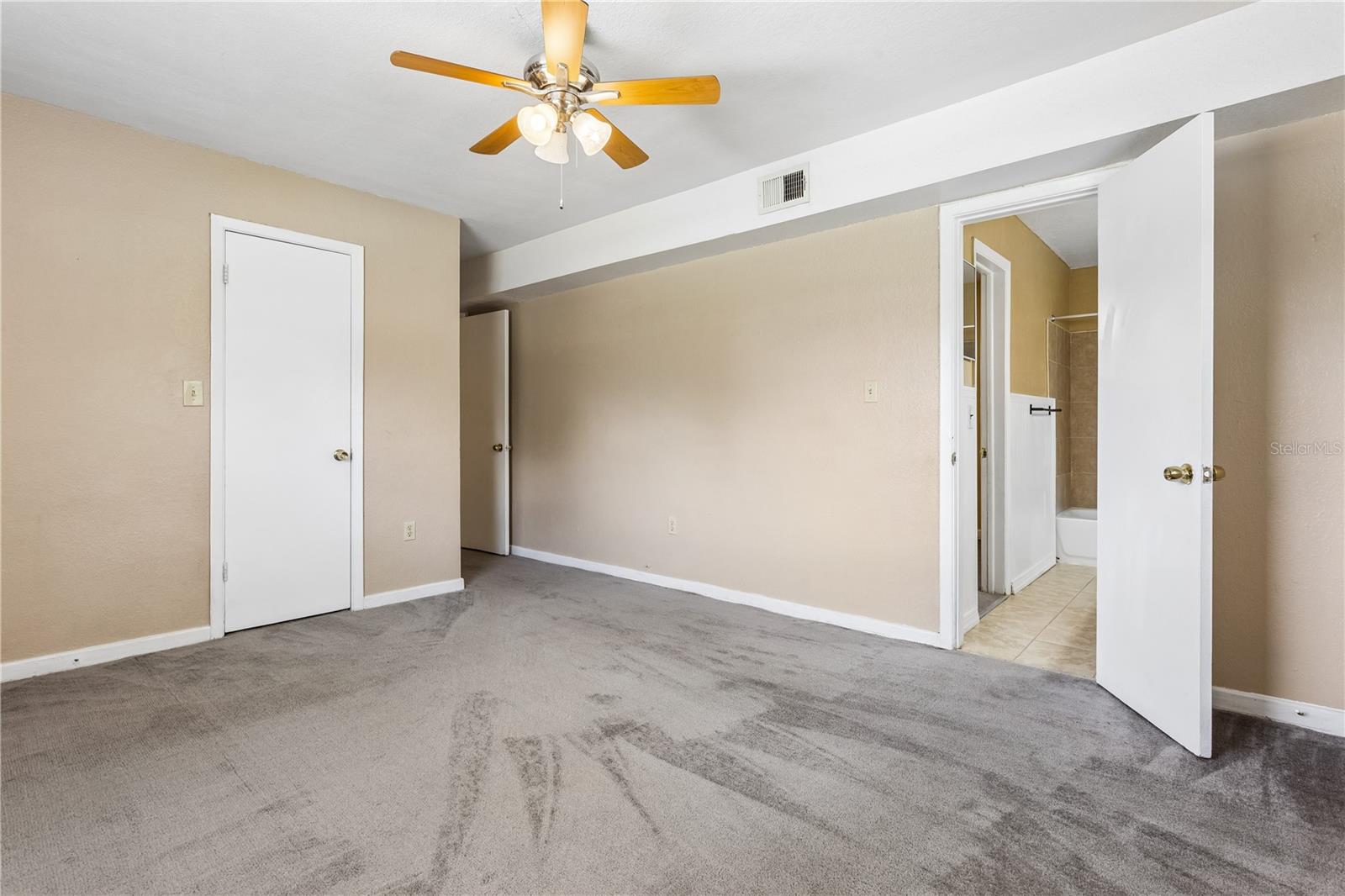 3123 Lawrence St Property Photo 10