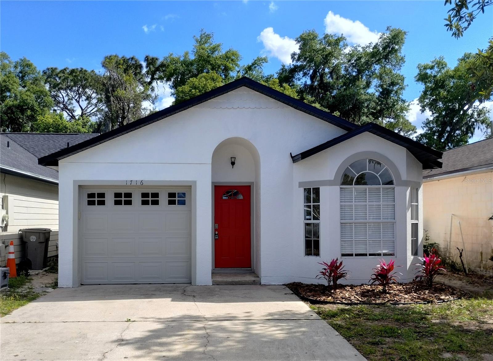 1716 Chatham Cir Property Photo 1