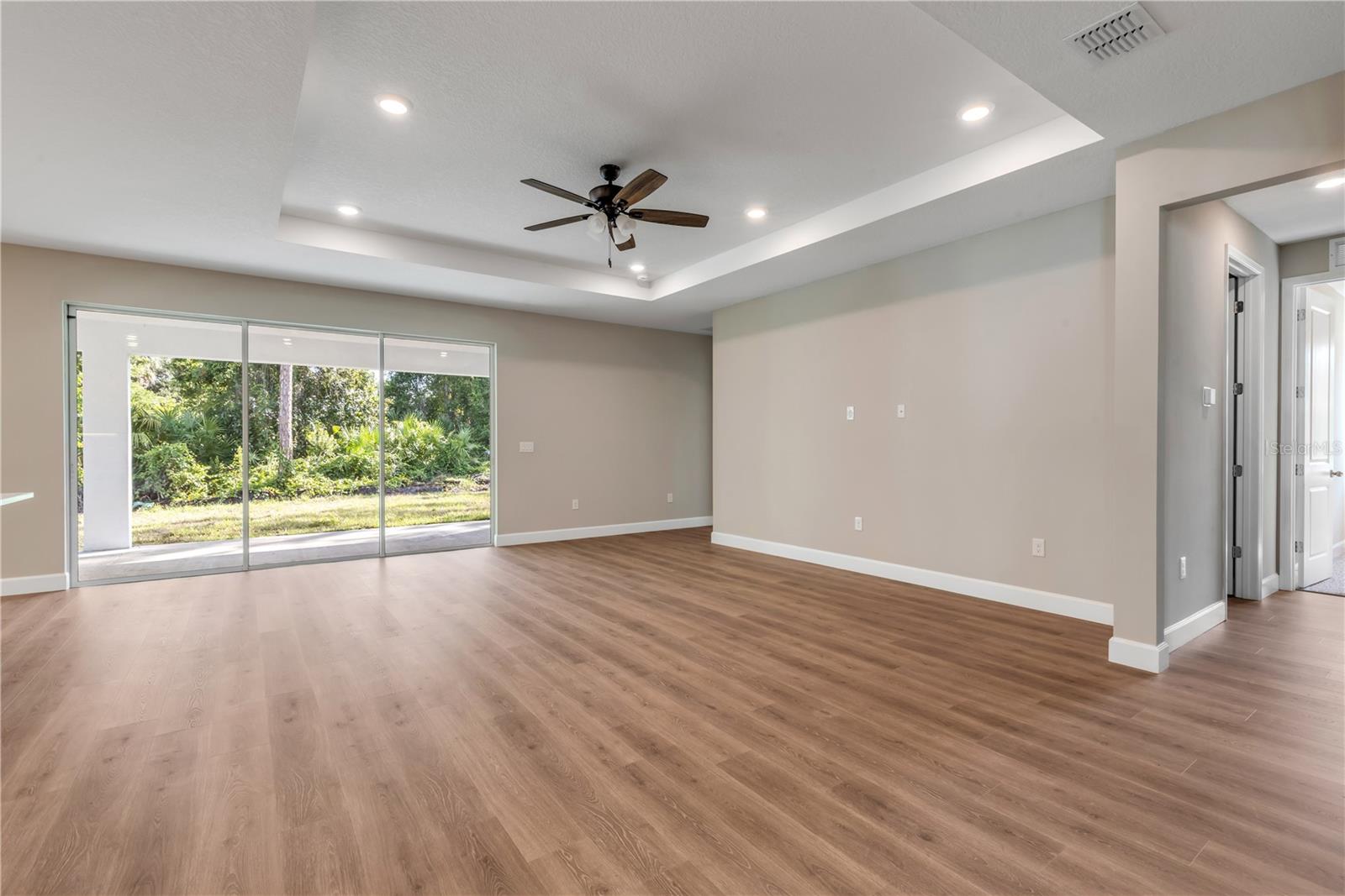 188 Persimmon Dr Property Photo 14