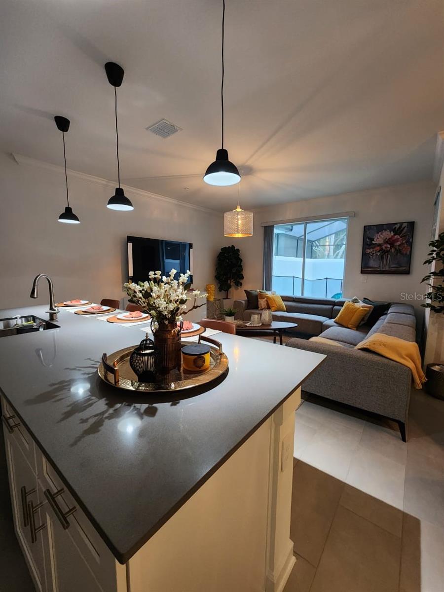 2461 Reading Trl Property Photo 8