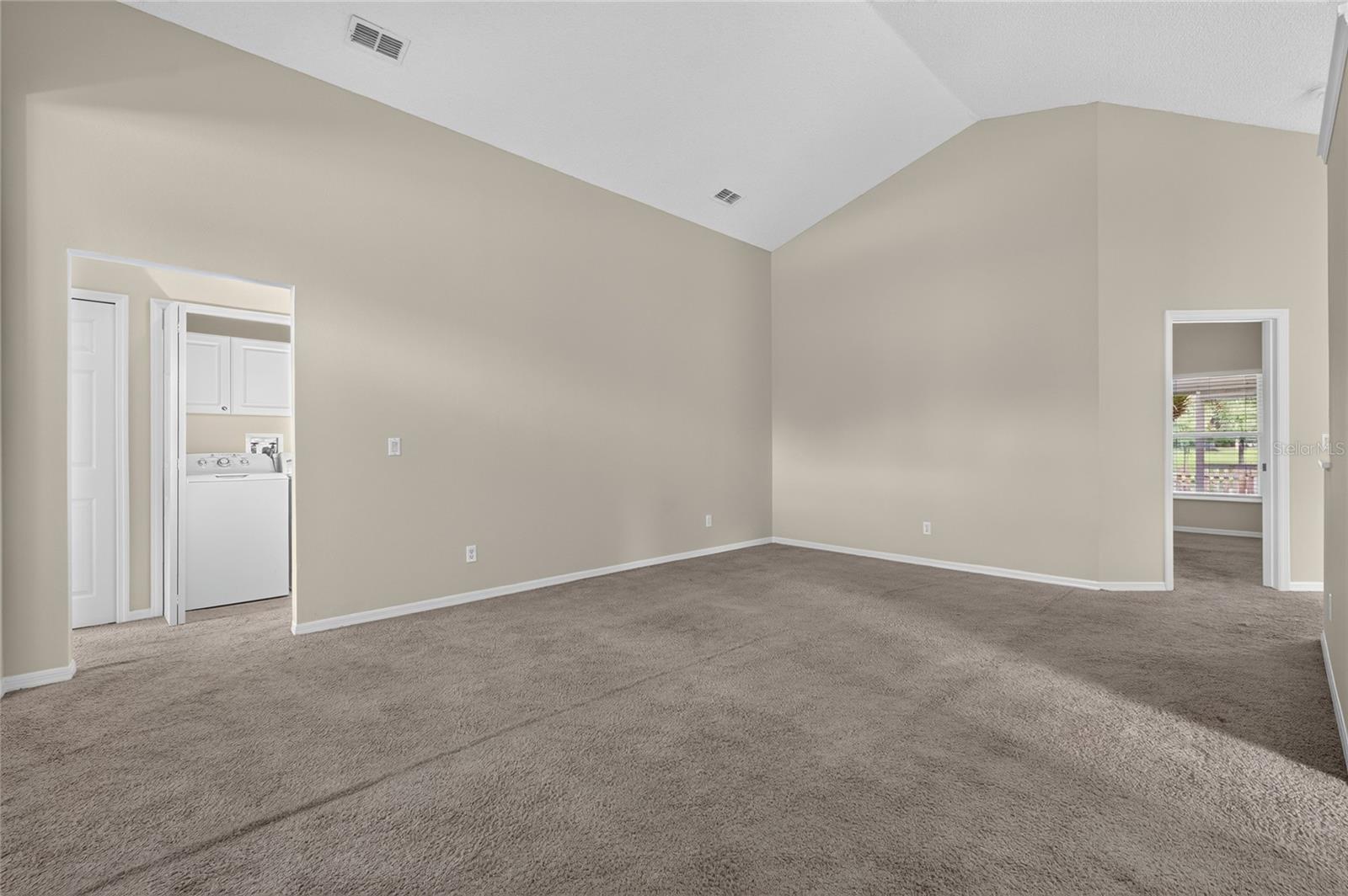 13617 Emeraldview Dr Property Photo 6