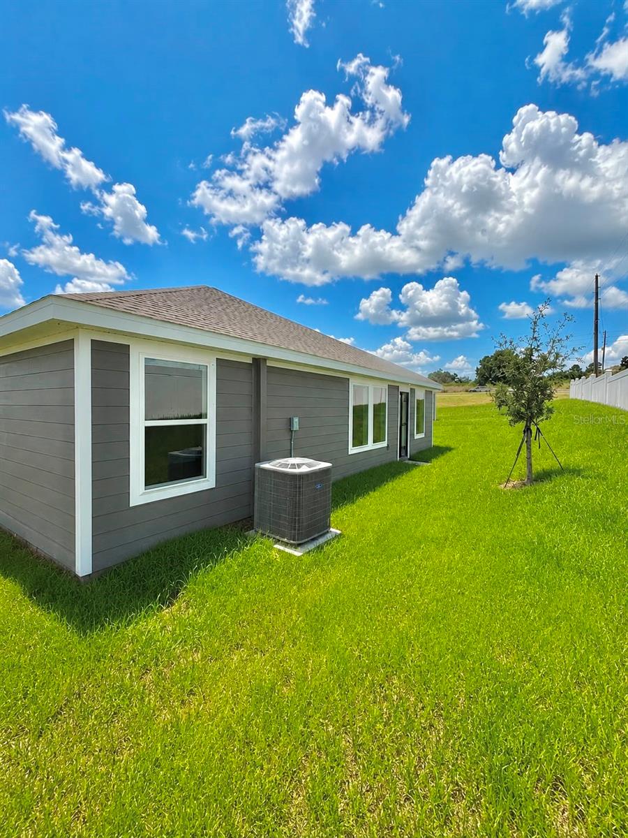 427 Artemis St Property Photo 3