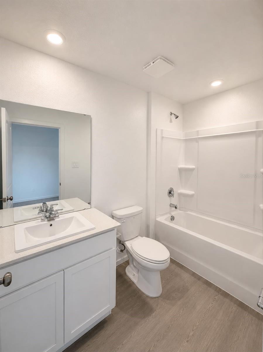 427 Artemis St Property Photo 9