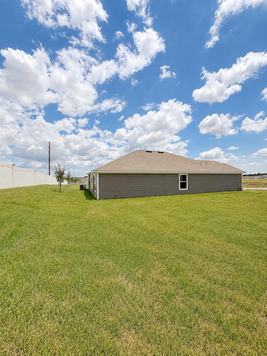 427 Artemis St Property Photo 18