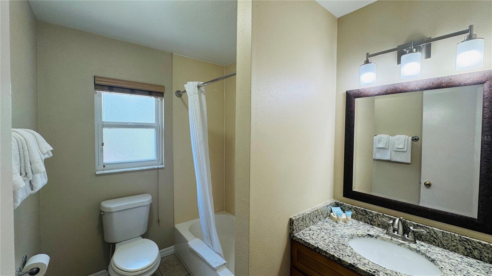 1124 Spaceport Ct Property Photo 12