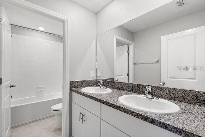 7222 Ronnie Garden Ct Property Photo 7