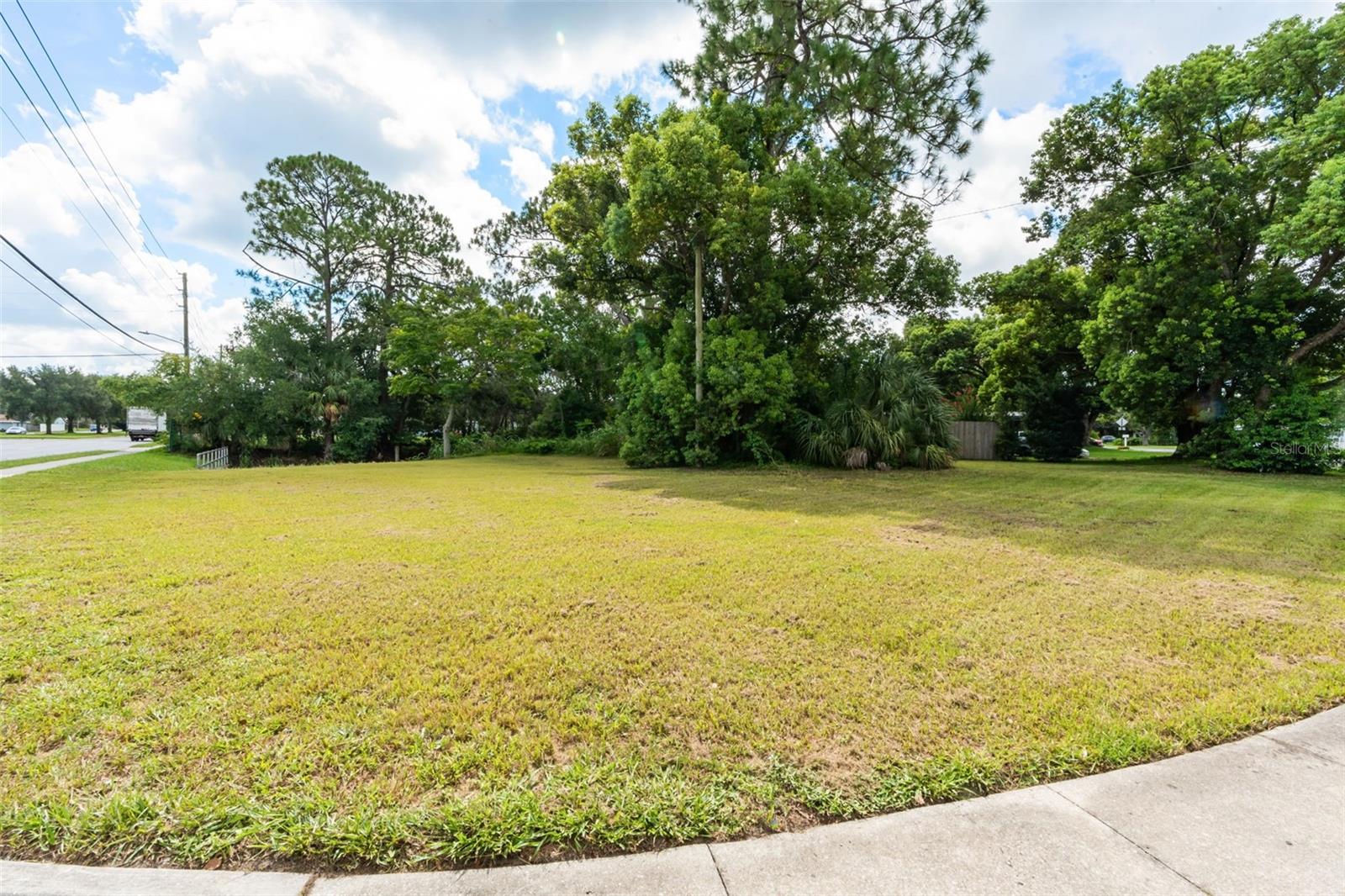 Seminola Blvd Property Photo 4