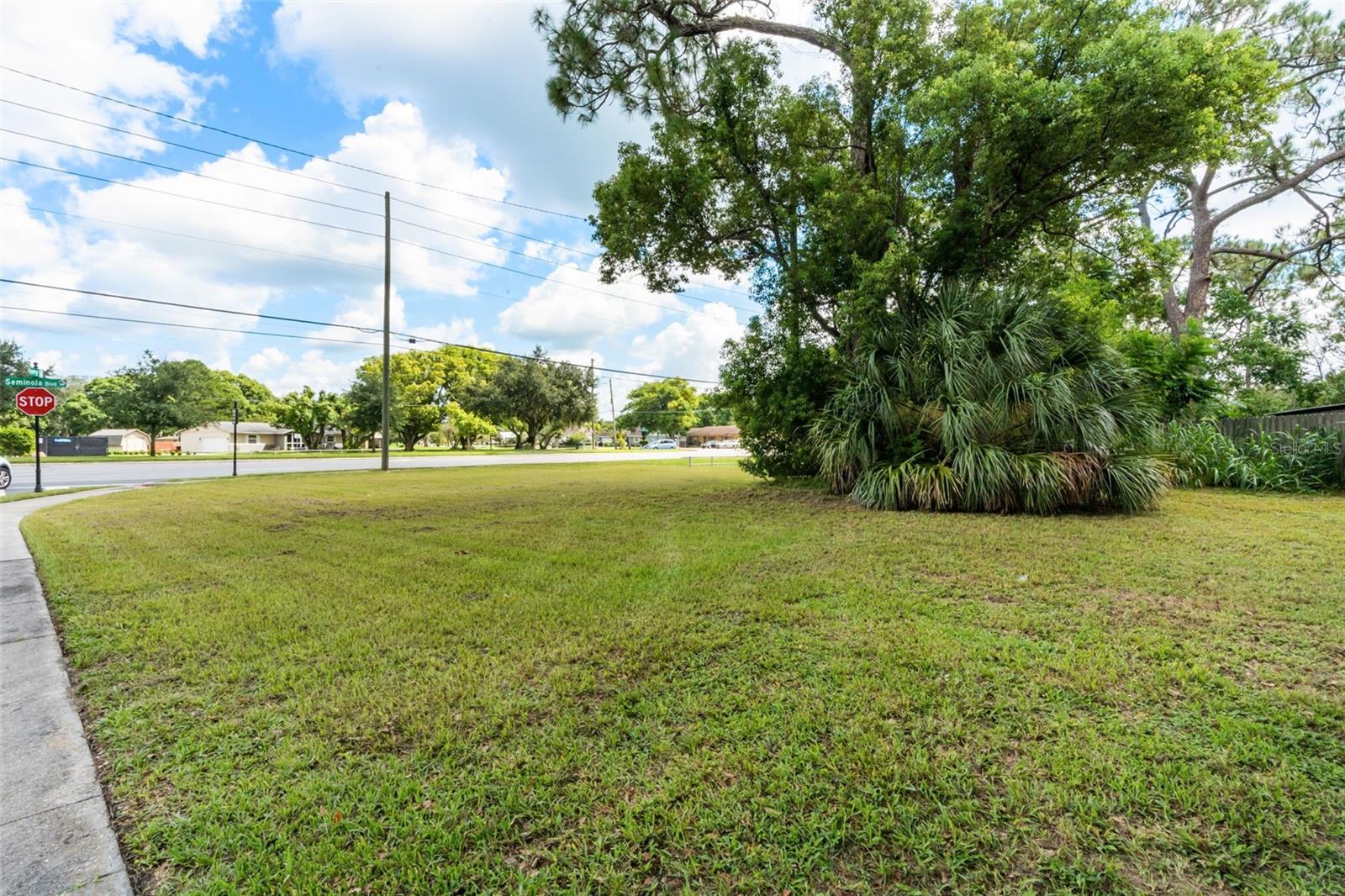 Seminola Blvd Property Photo 6