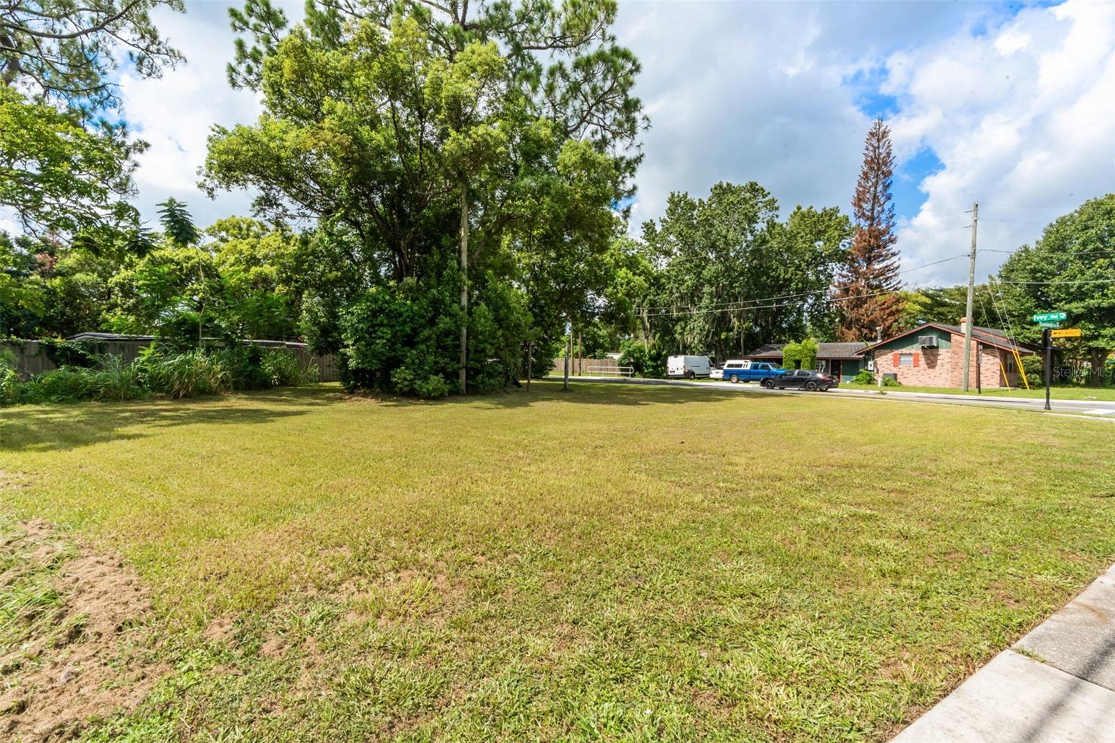 Seminola Blvd Property Photo 7