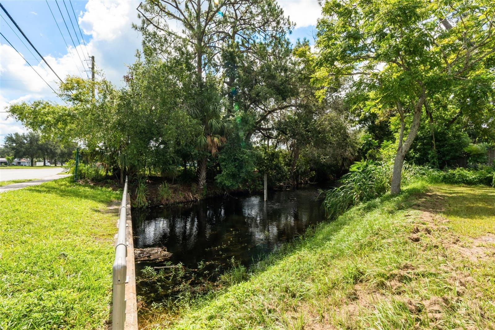 Seminola Blvd Property Photo 8