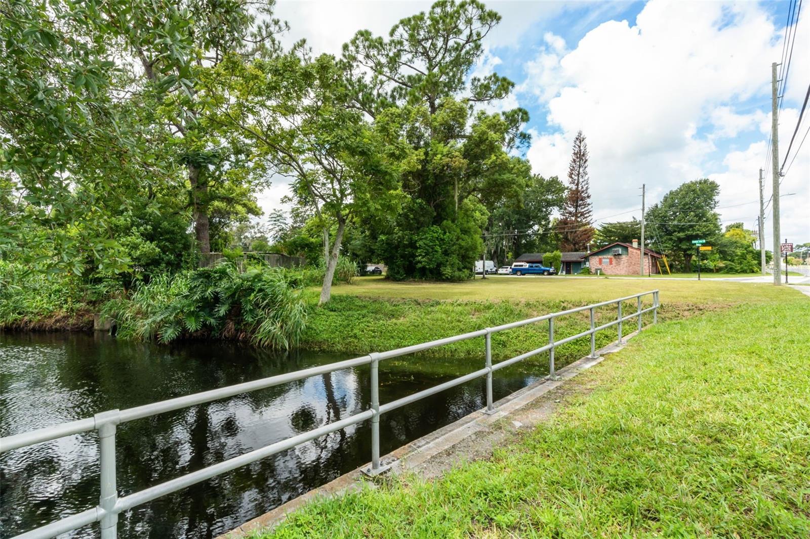 Seminola Blvd Property Photo 10