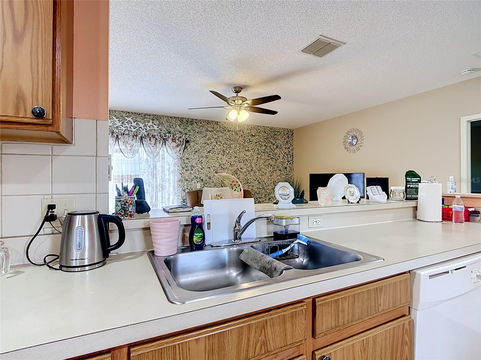 1014 Deddington Pl Property Photo 6