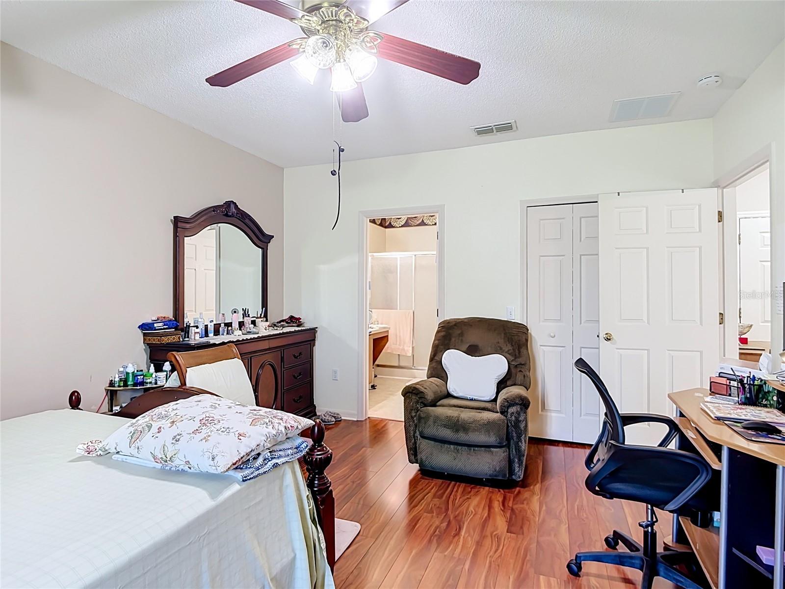 1014 Deddington Pl Property Photo 24