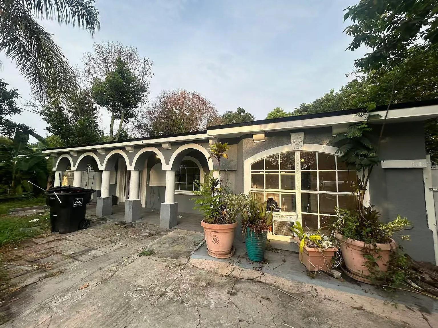 706 THALIA DR