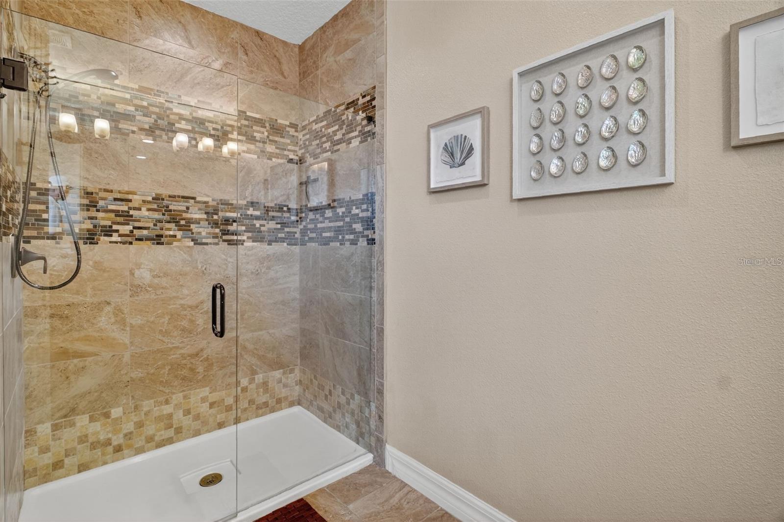 1105 Eagle Run Way Property Photo 20