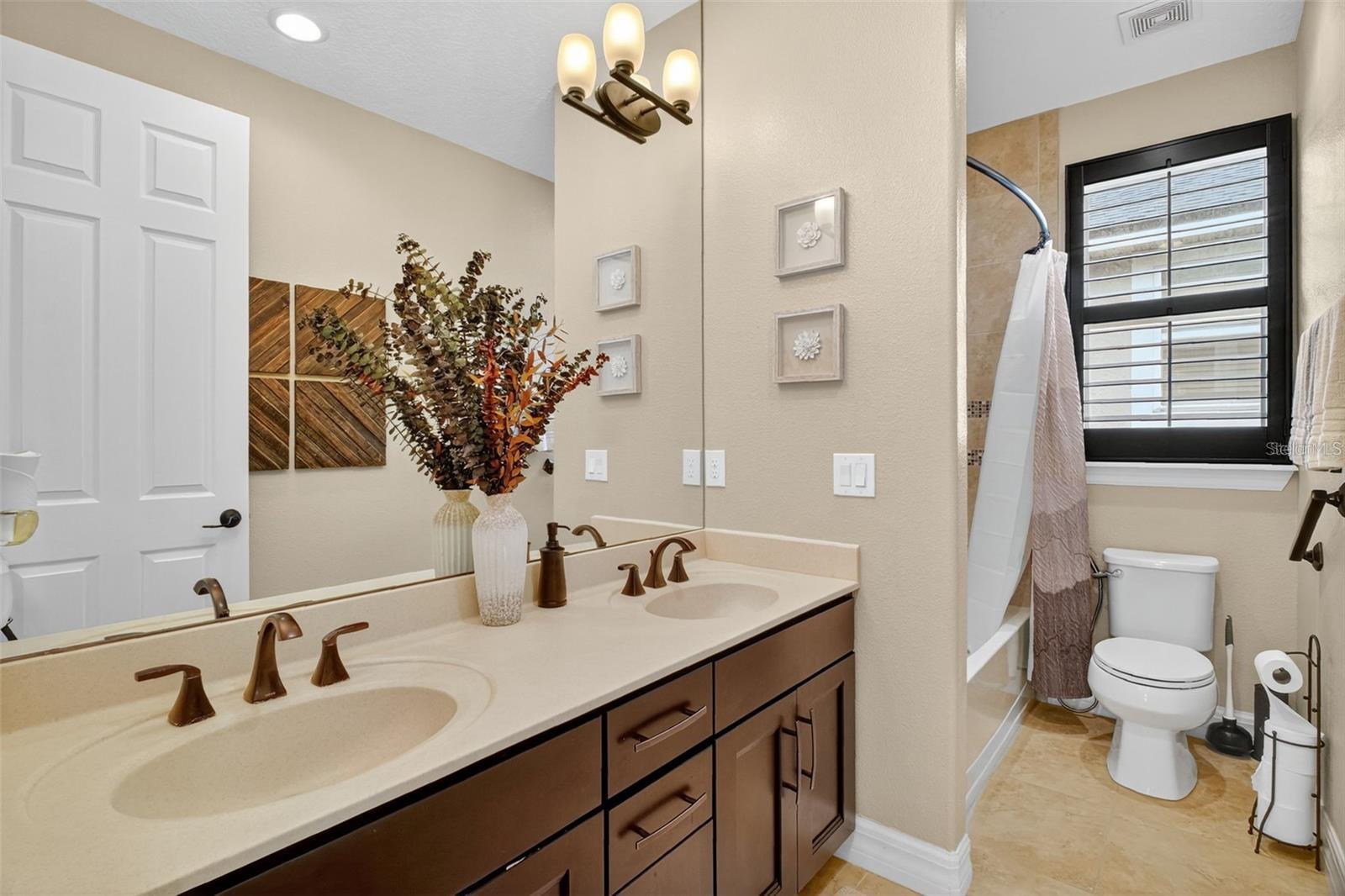 1105 Eagle Run Way Property Photo 24