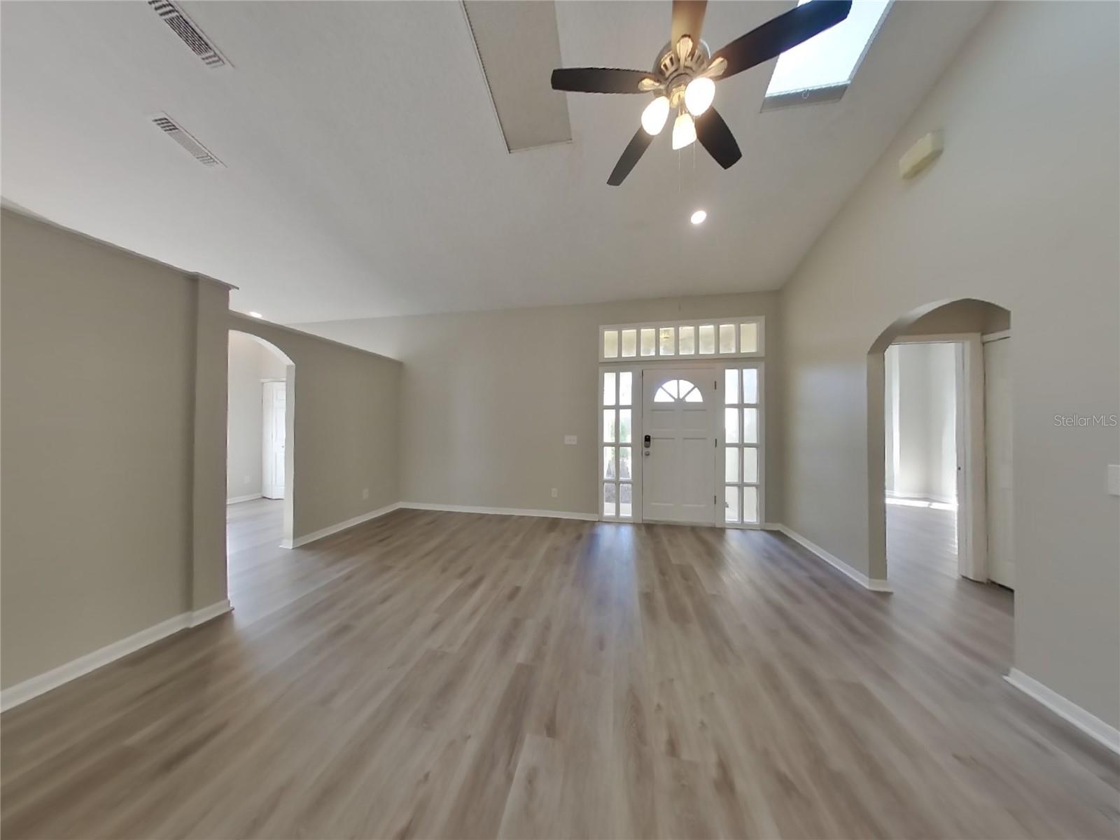O6433833 Property Photo 4