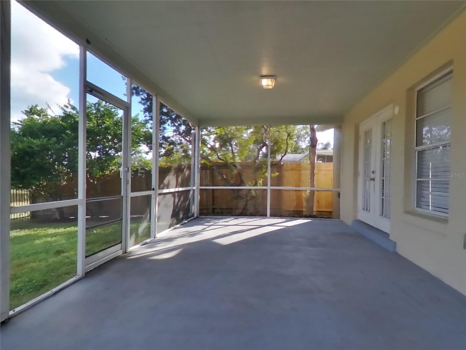 O6433833 Property Photo 19