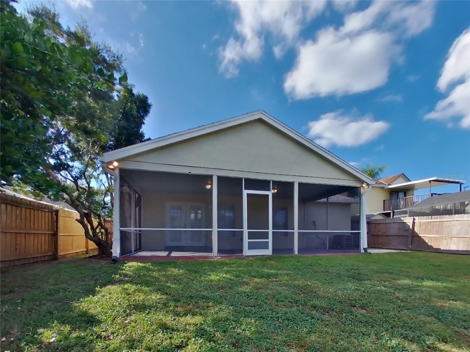 O6433833 Property Photo 20