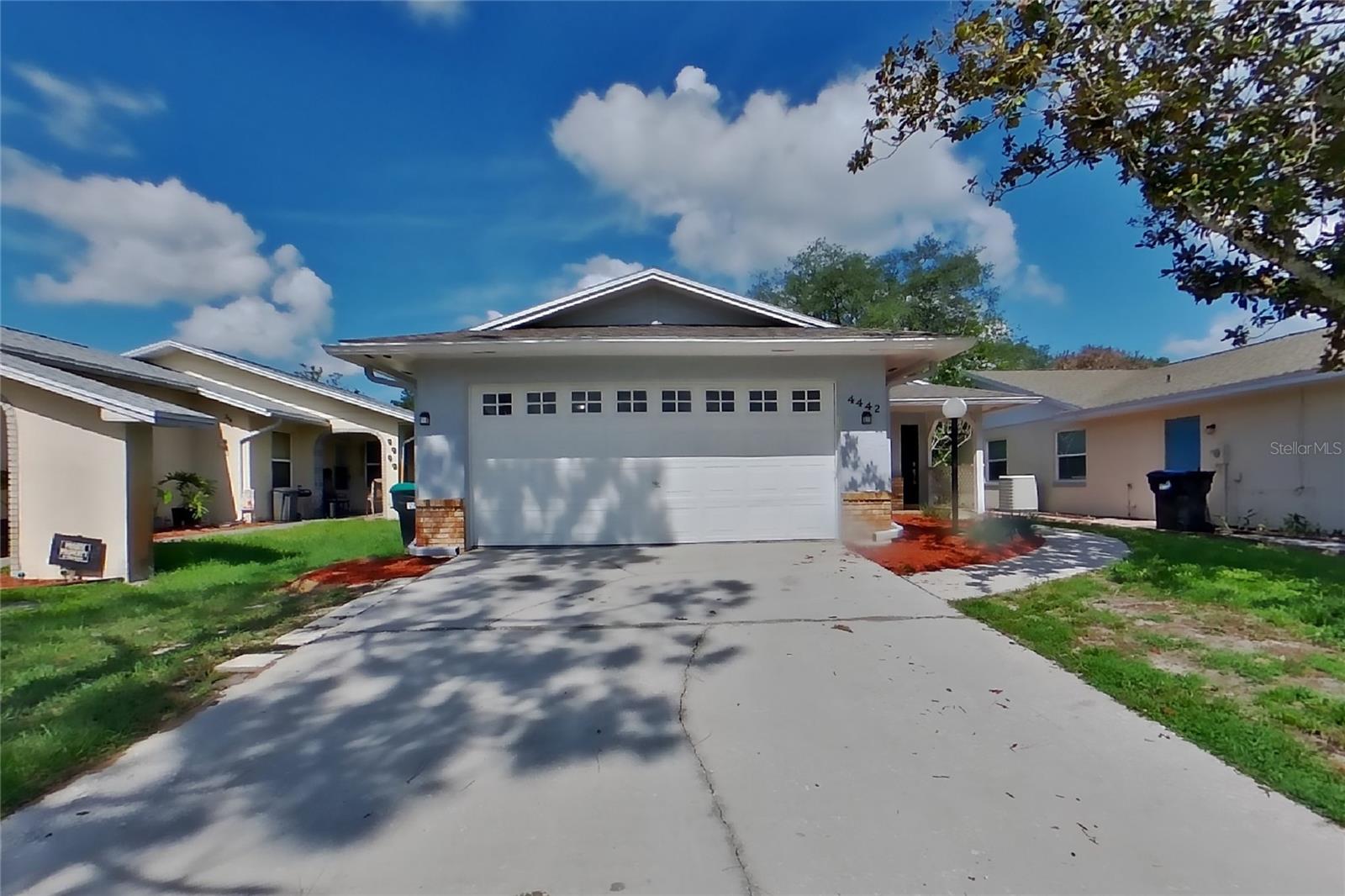 O6433837 Property Photo 1