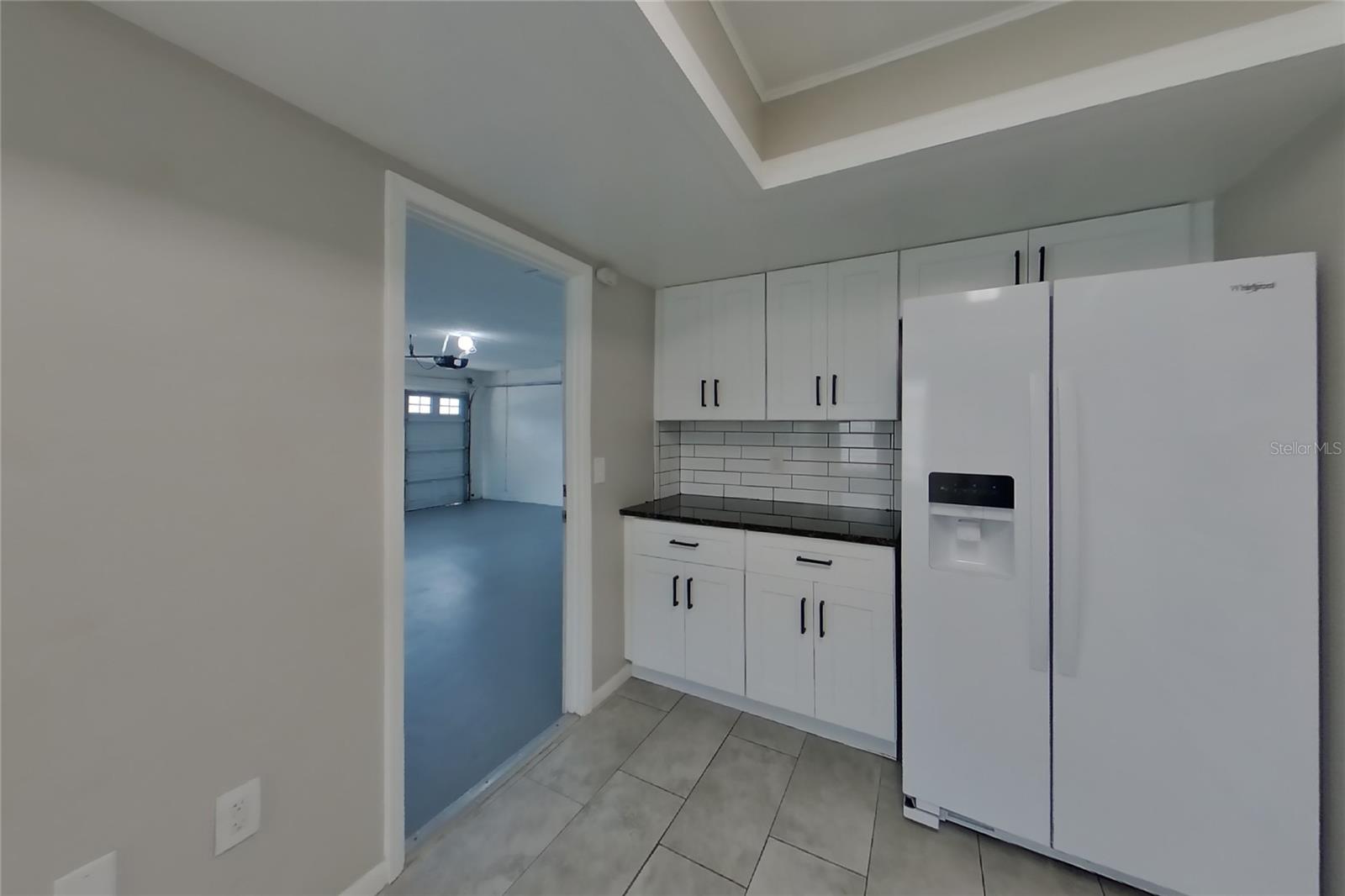 O6433837 Property Photo 6