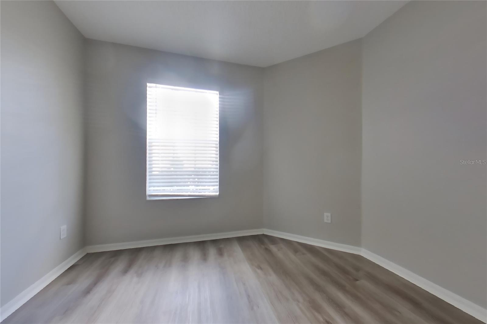 O6433839 Property Photo 9