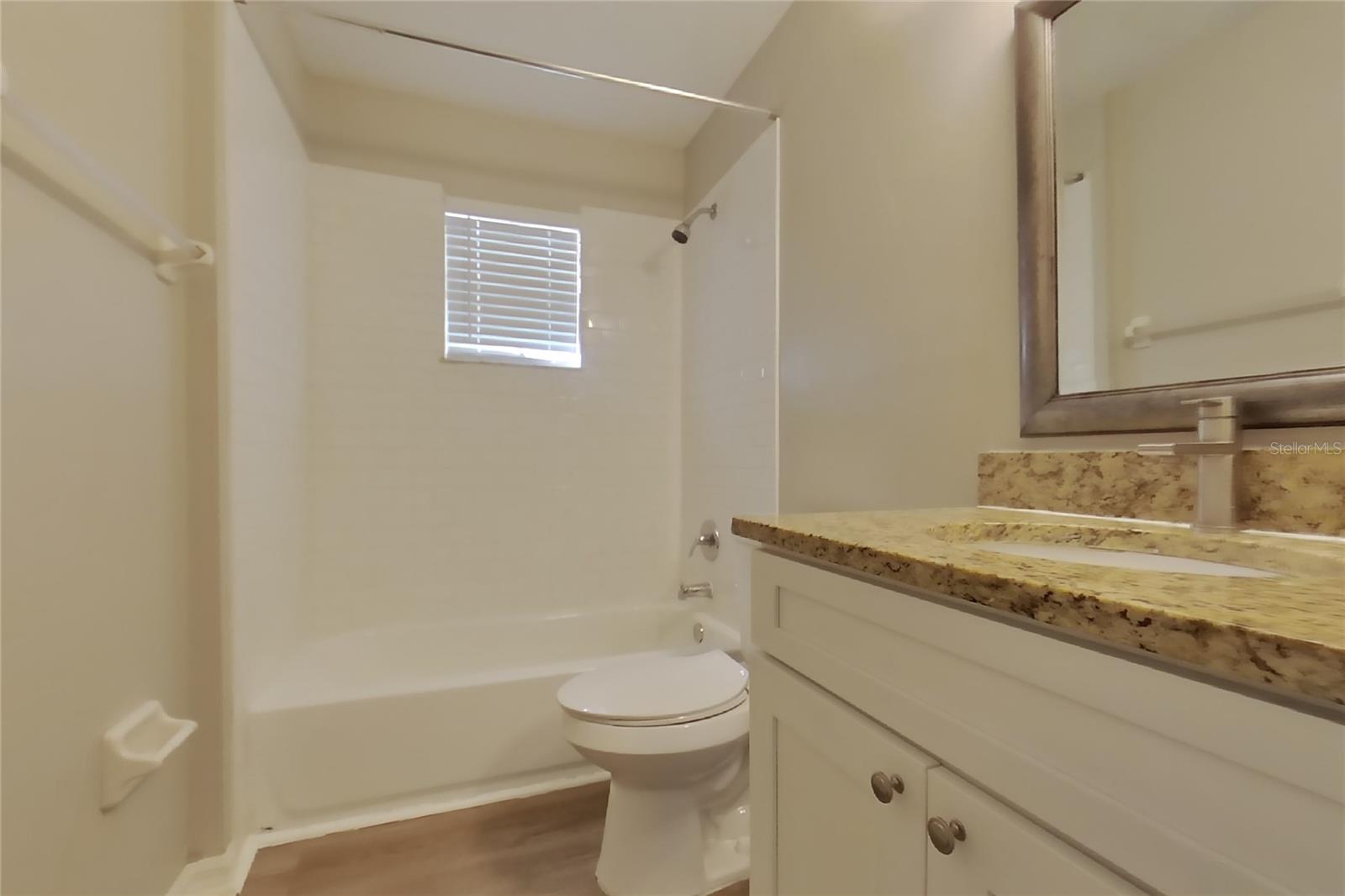 O6433839 Property Photo 13