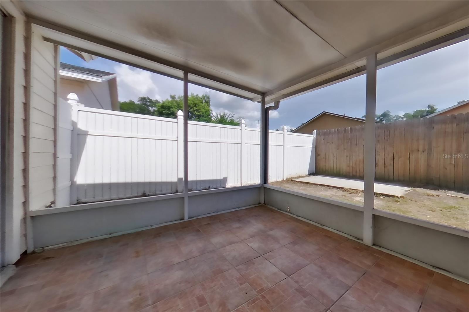 O6433839 Property Photo 15