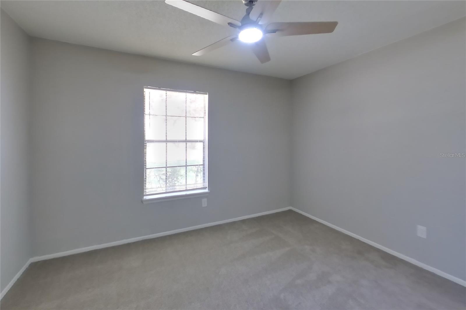 O6433840 Property Photo 12
