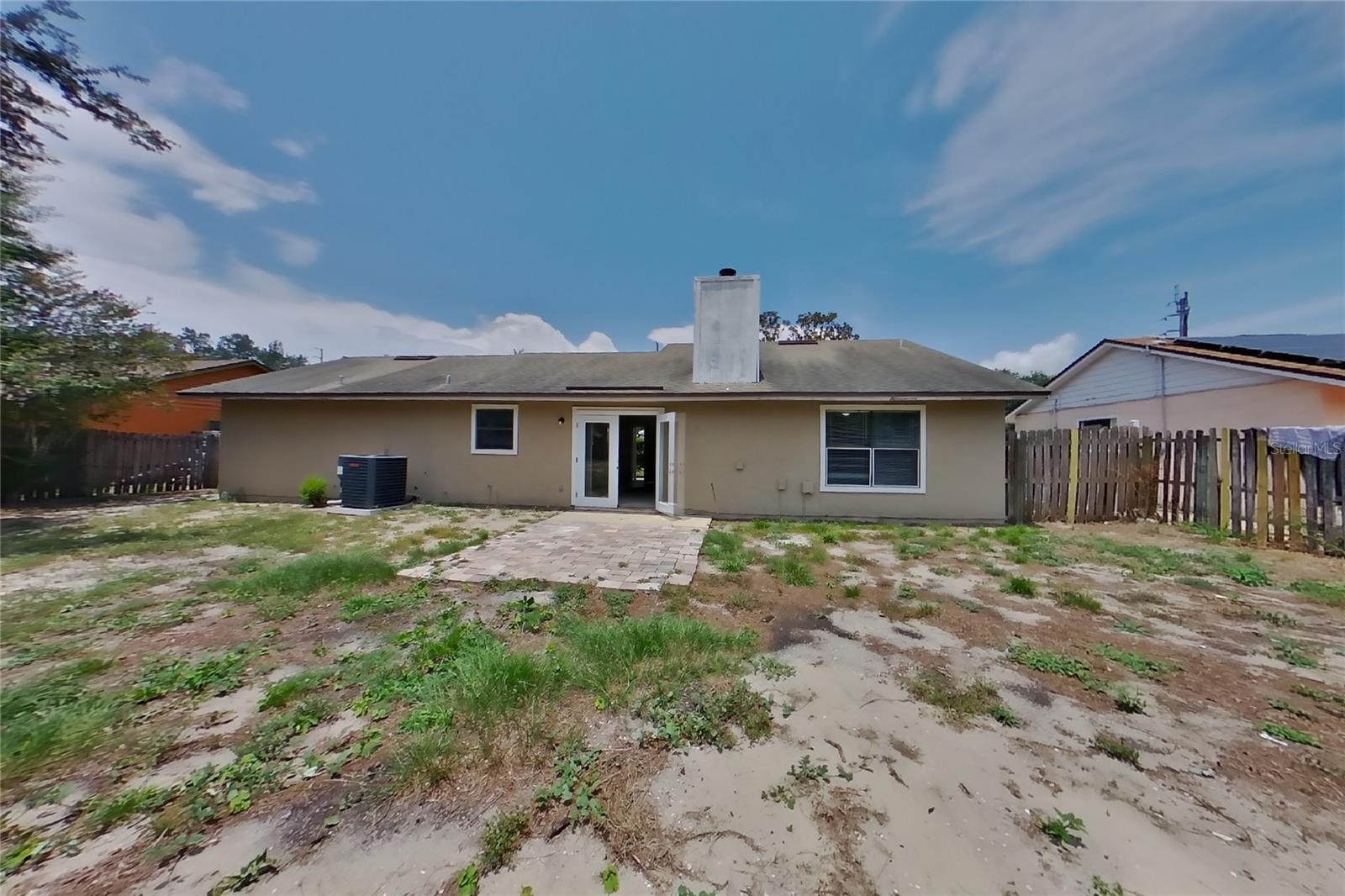 O6433840 Property Photo 15