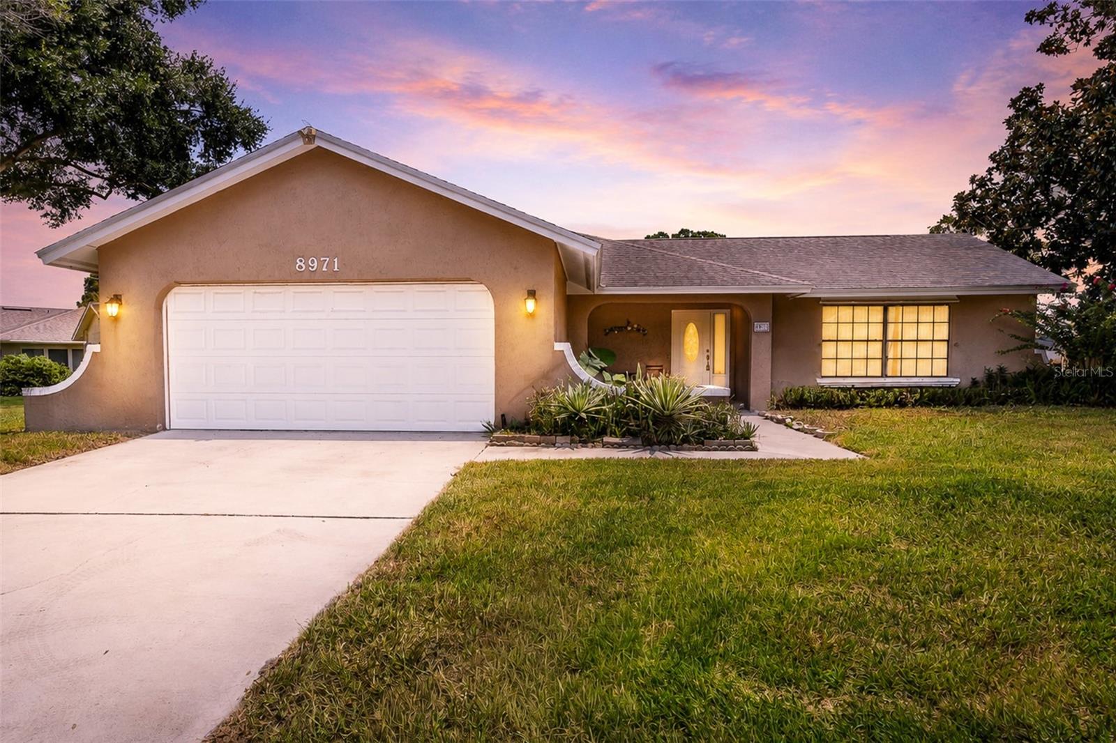 8971 ANGELICA DR