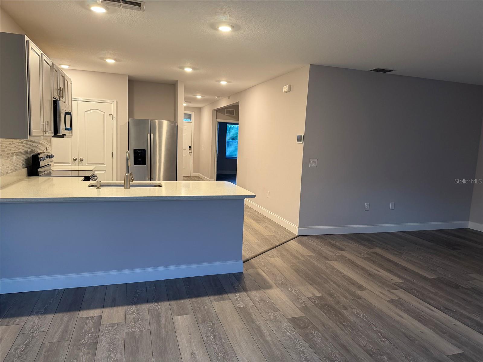 253 Meadowbrook Blvd Property Photo 2