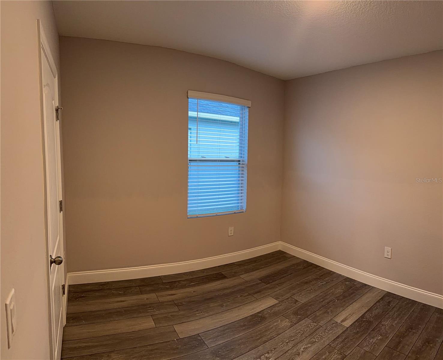 253 Meadowbrook Blvd Property Photo 8