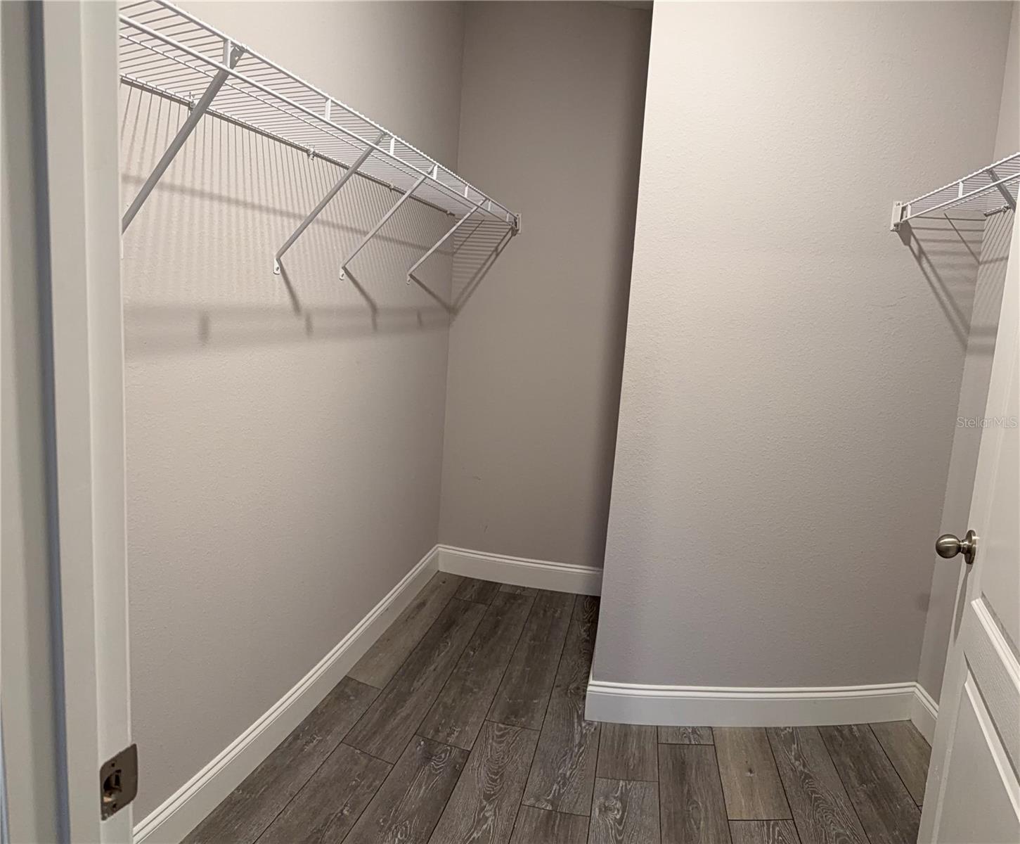 253 Meadowbrook Blvd Property Photo 12