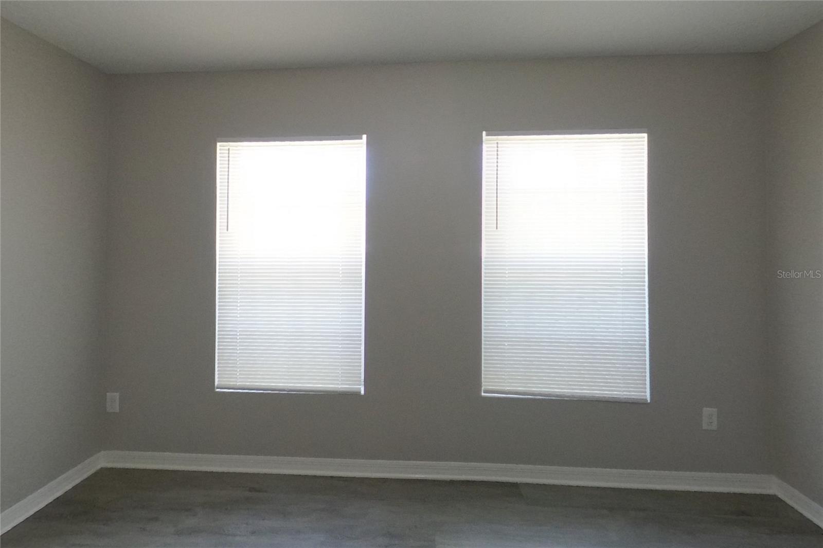 O6433852 Property Photo 10