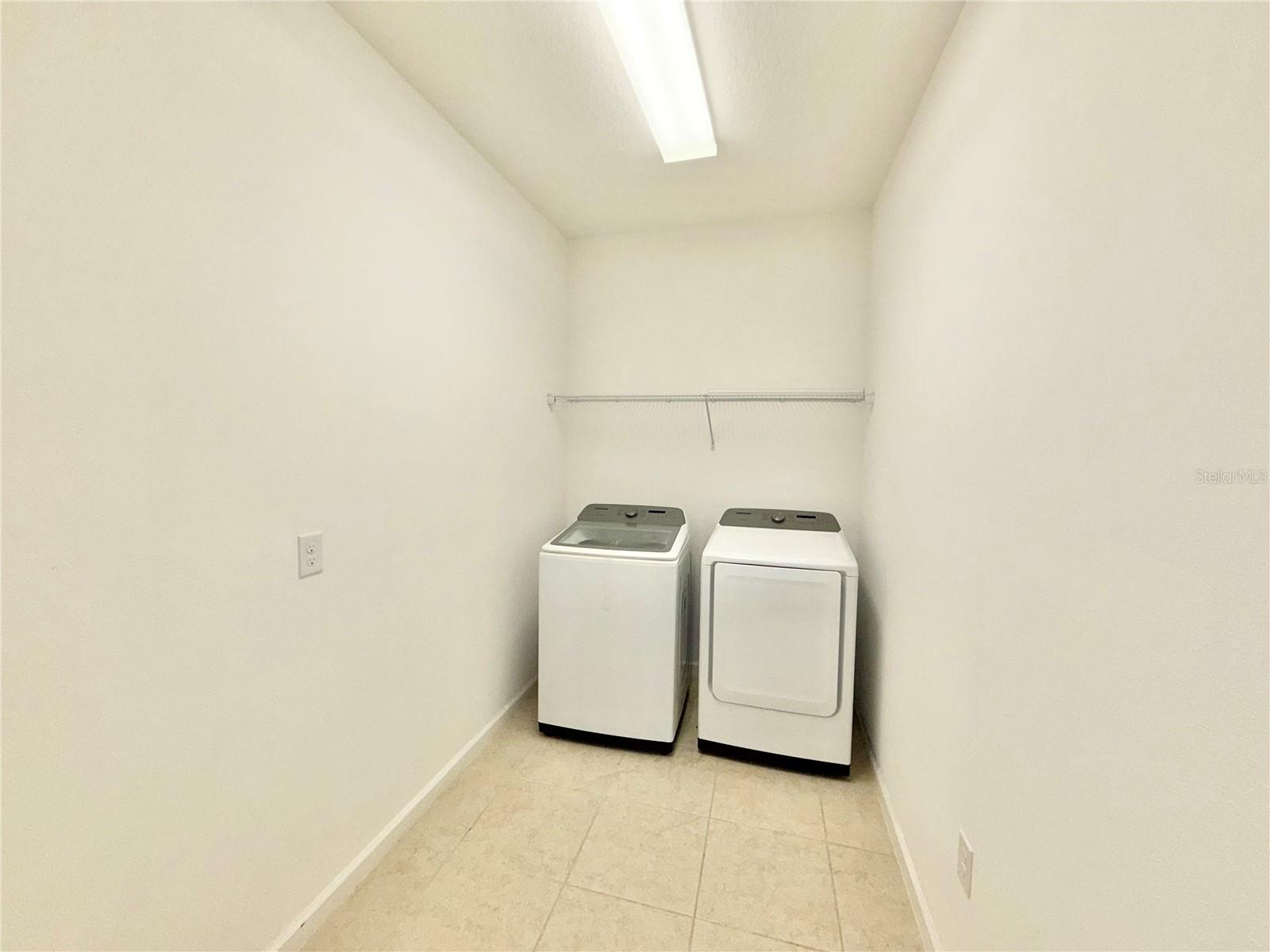 2240 Rush Bay Way Property Photo 4